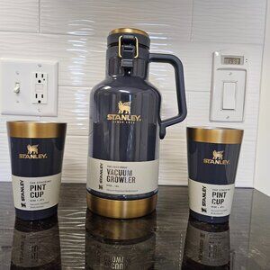 NEW Stanley The Stay-Chill Growler Set | 64 OZ/16 OZ | Blue - Twilight Gloss